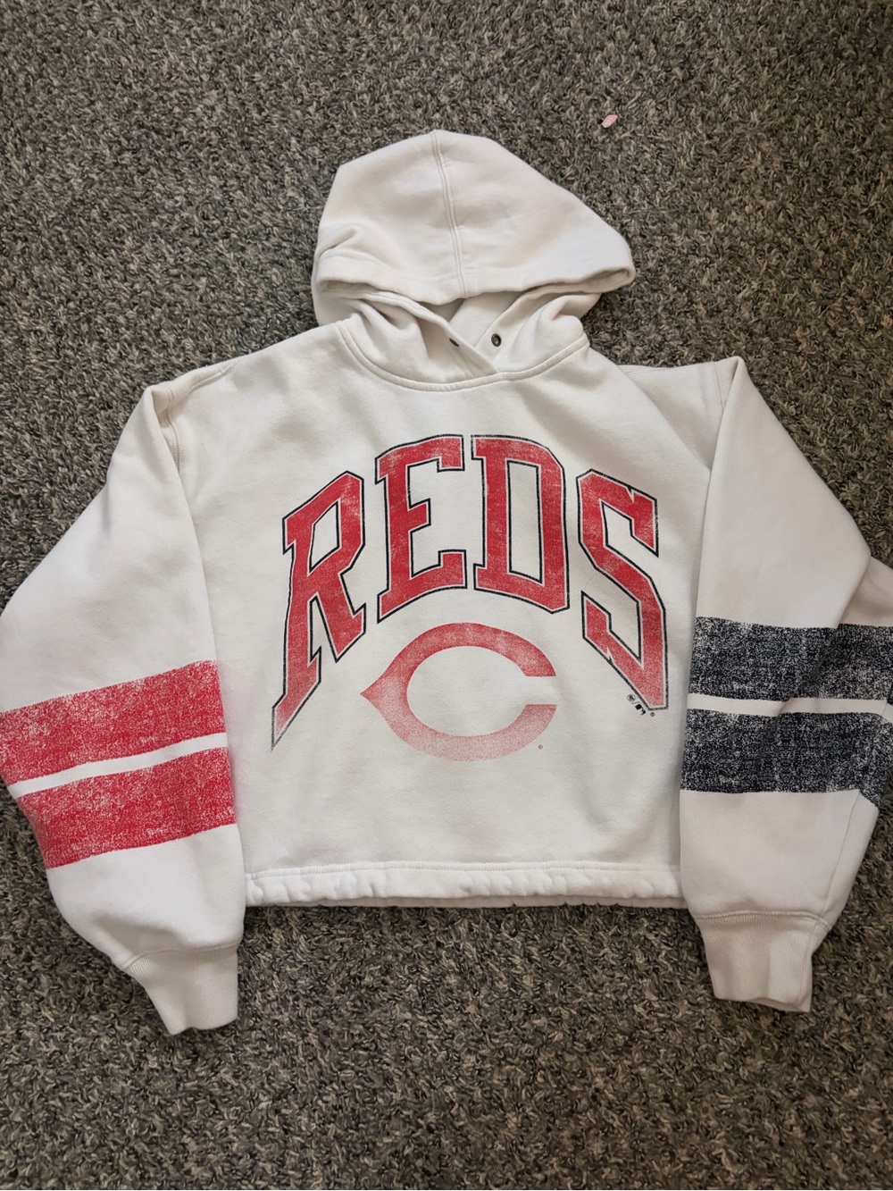 Cincinnati Reds White Cropped Hoodie